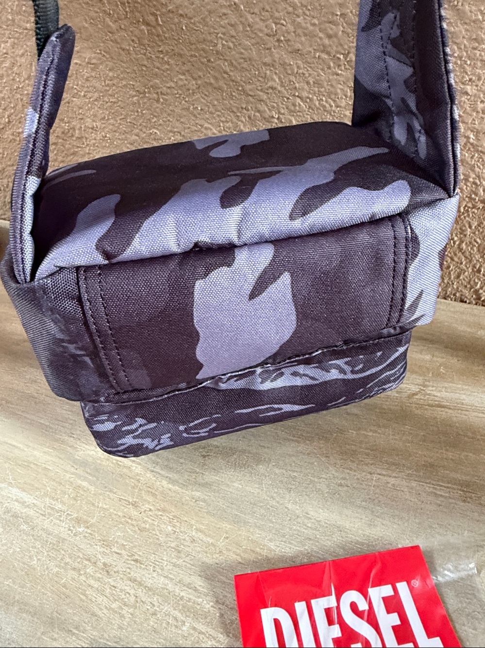 Diesel waist bag . Adjustable . Dbl compartment Navy Camo. NEW with tags - Picture 3 of 9